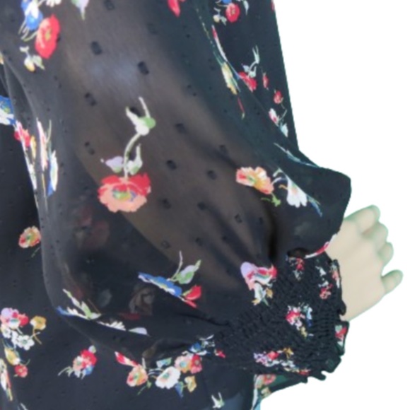 Everly Floral Blouse - Picture 3 of 4
